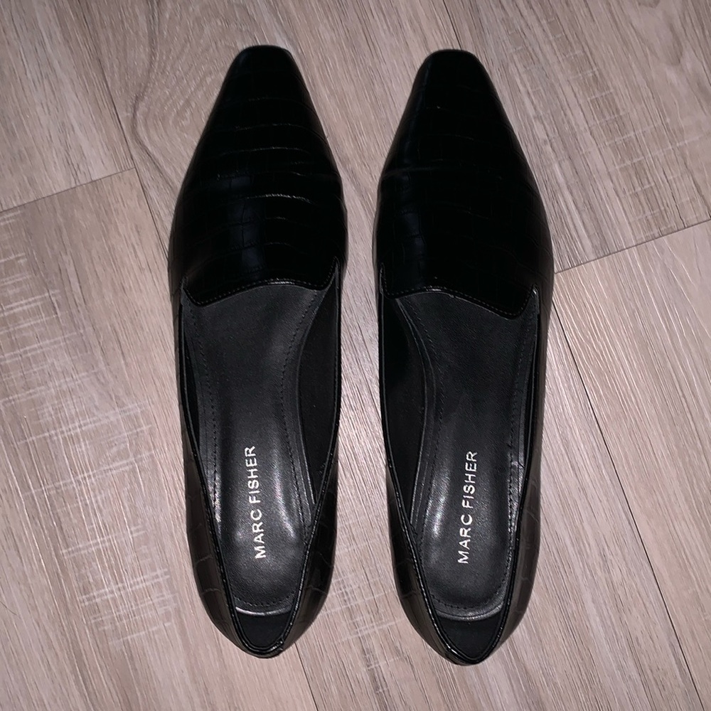 Womens Marc Fisher loafer